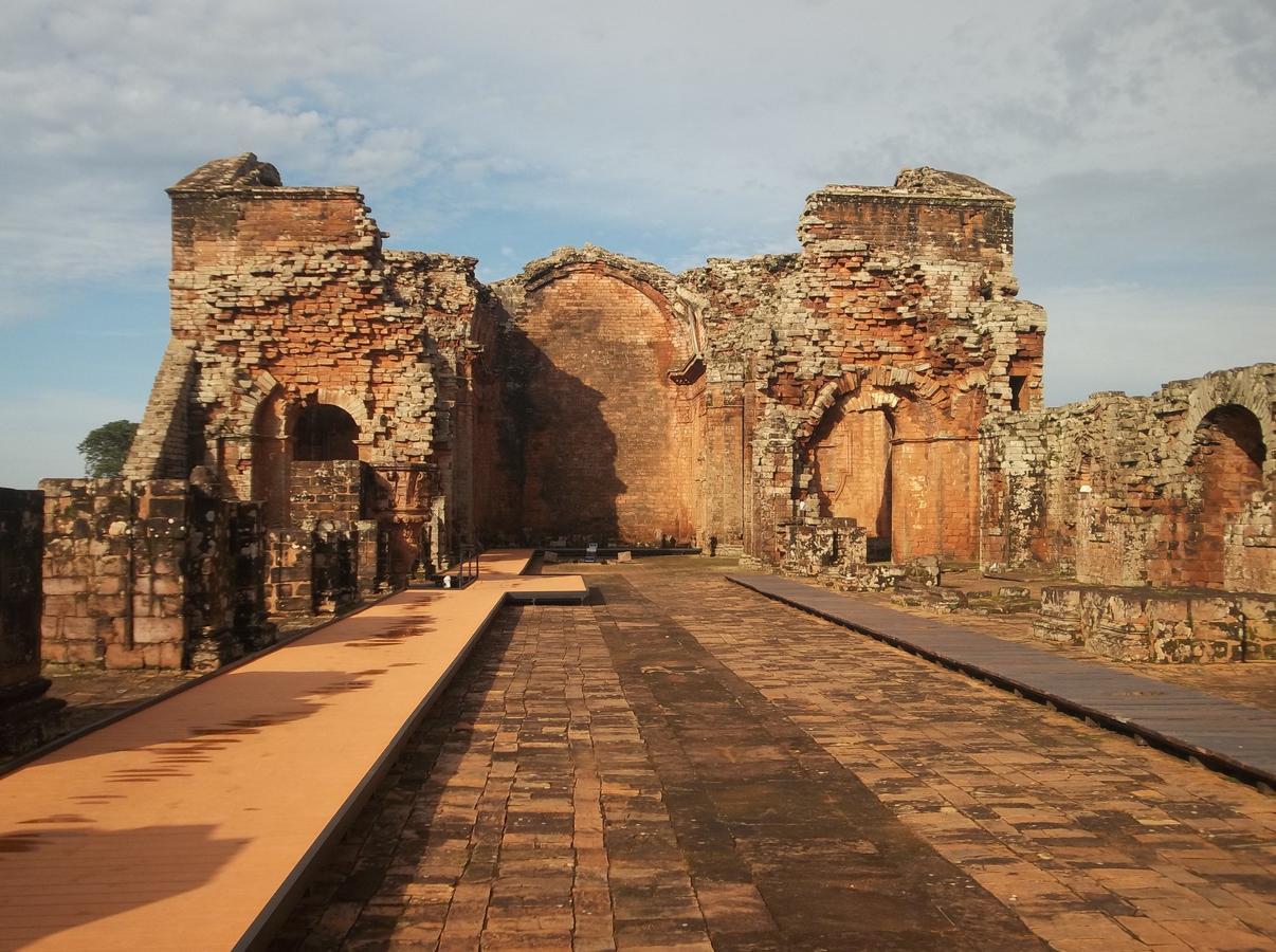 Trinidad Posada Maria المظهر الخارجي الصورة